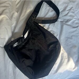BAGGU Medium Crescent